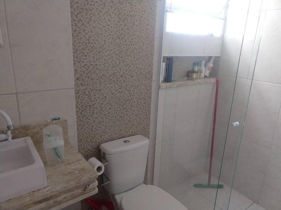 Casa Em Itanhaem Com 2 Quartos Garagem P 2 Carros, Churrasqueira, Piscina 200 M Da Praia المظهر الخارجي الصورة